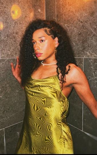 escort photo 2